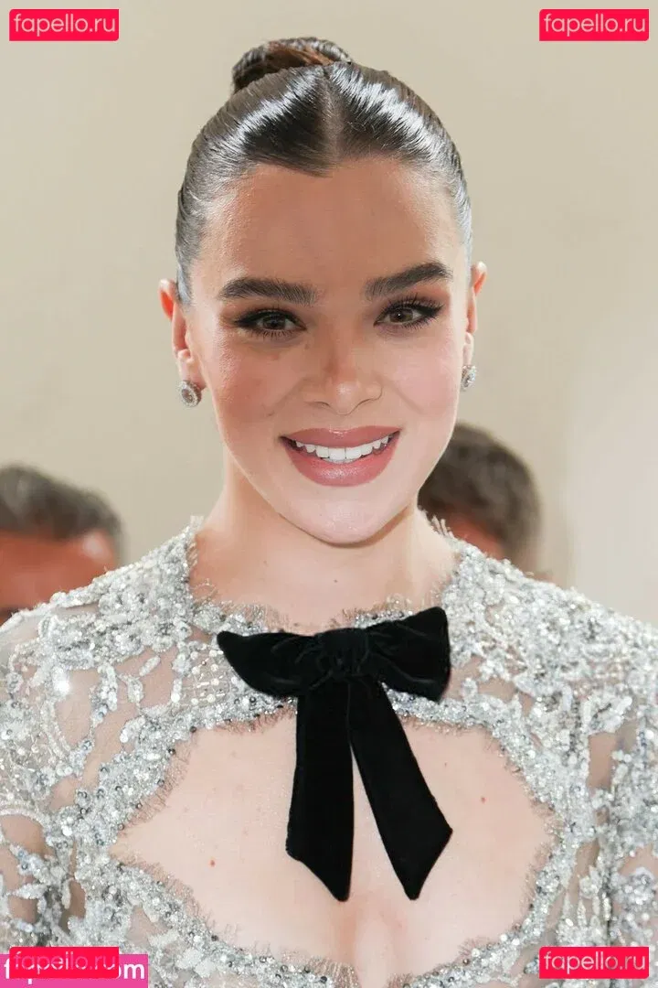 Hailee Steinfeld Onlyfans Photo Gallery 