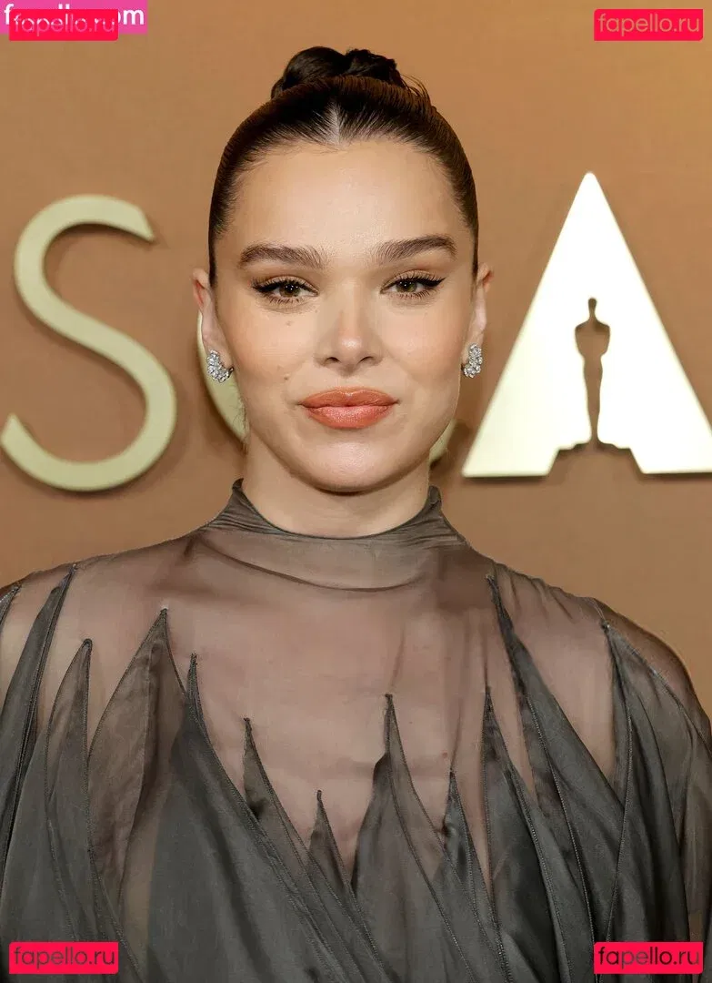 Hailee Steinfeld Onlyfans Photo Gallery 