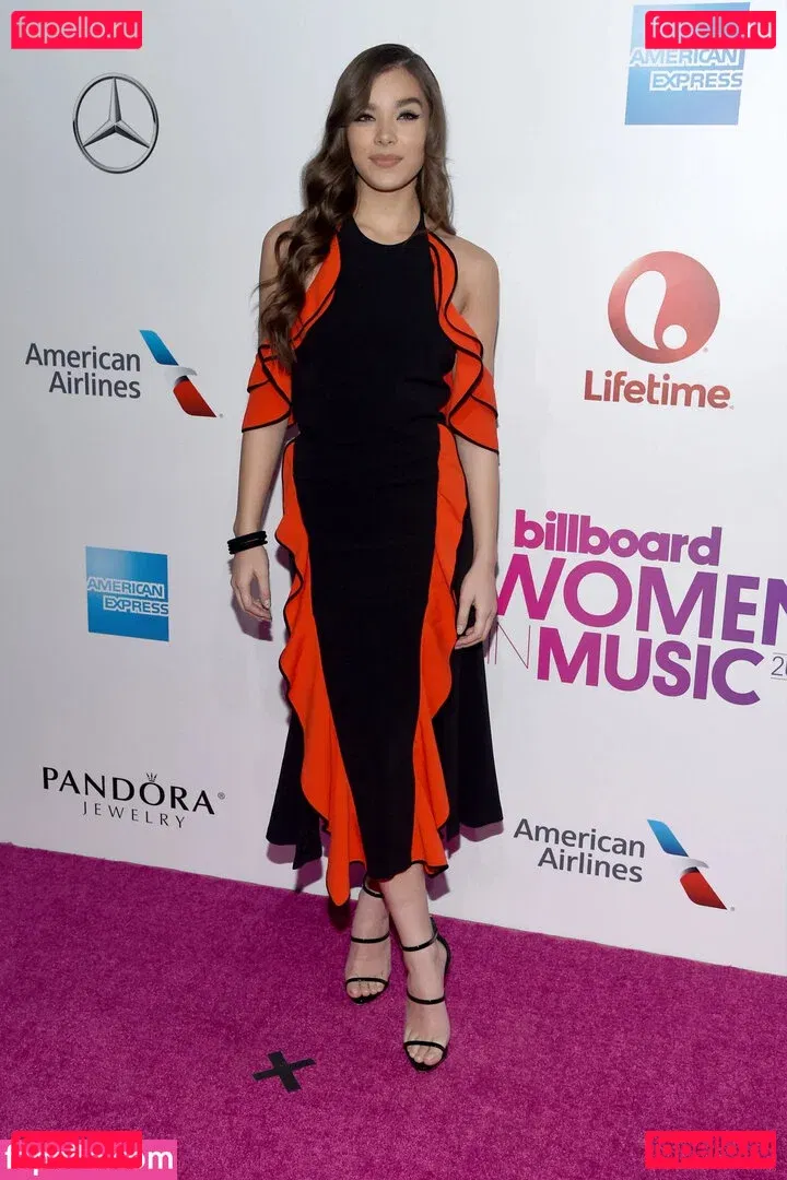 Hailee Steinfeld Onlyfans Photo Gallery 