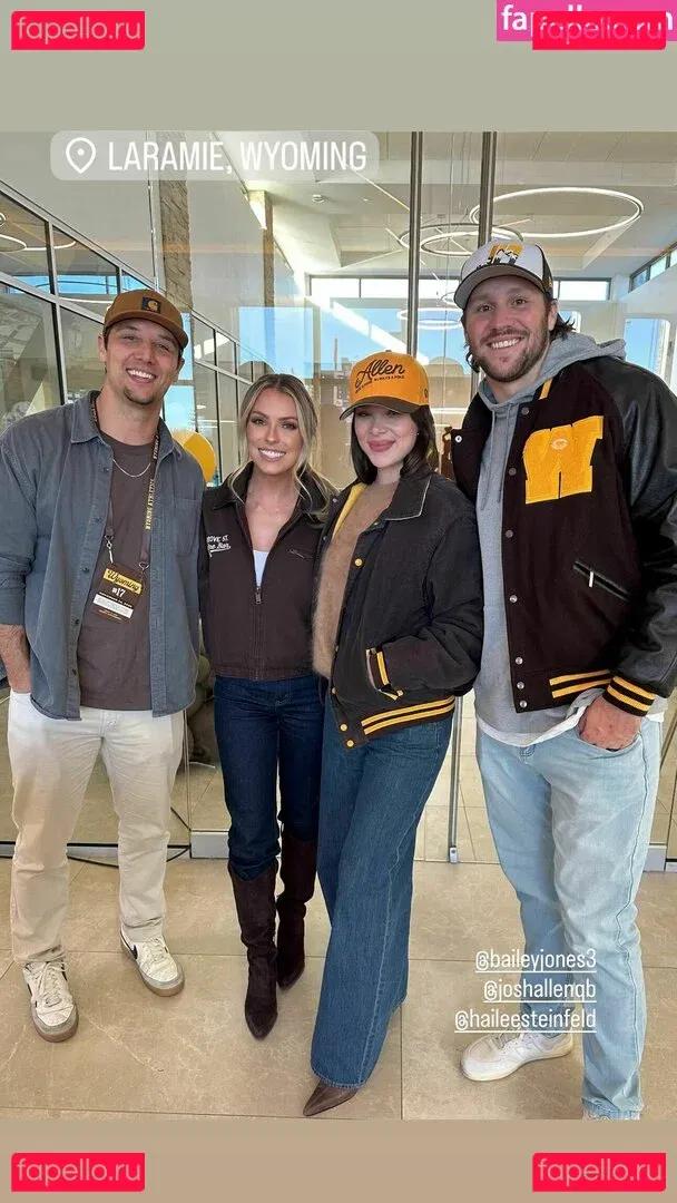 Hailee Steinfeld Onlyfans Photo Gallery 