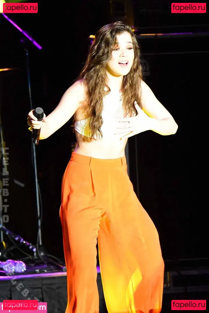 Hailee Steinfeld Onlyfans Photo Gallery 