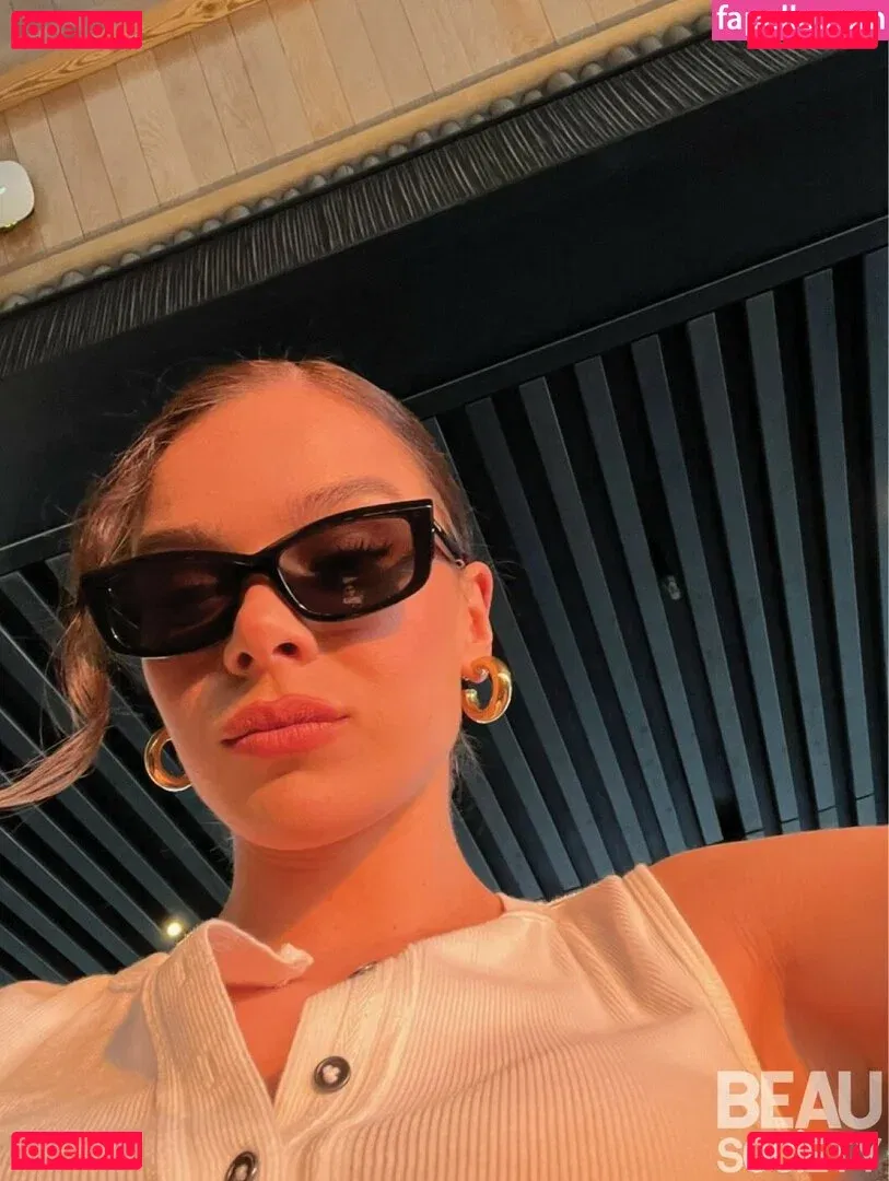 Hailee Steinfeld Onlyfans Photo Gallery 