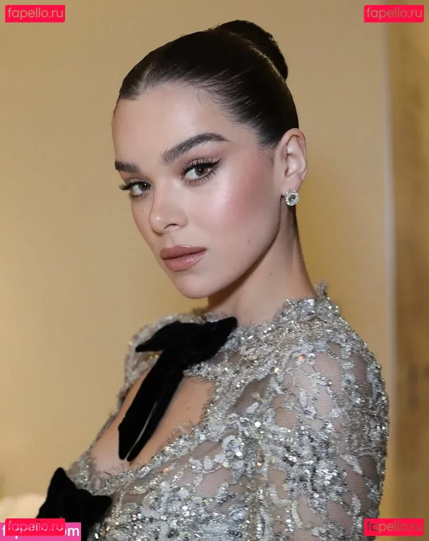 Hailee Steinfeld Onlyfans Photo Gallery 