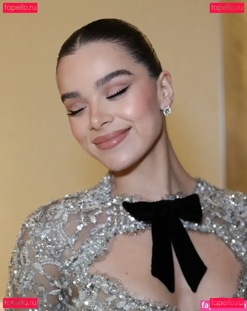 Hailee Steinfeld Onlyfans Photo Gallery 