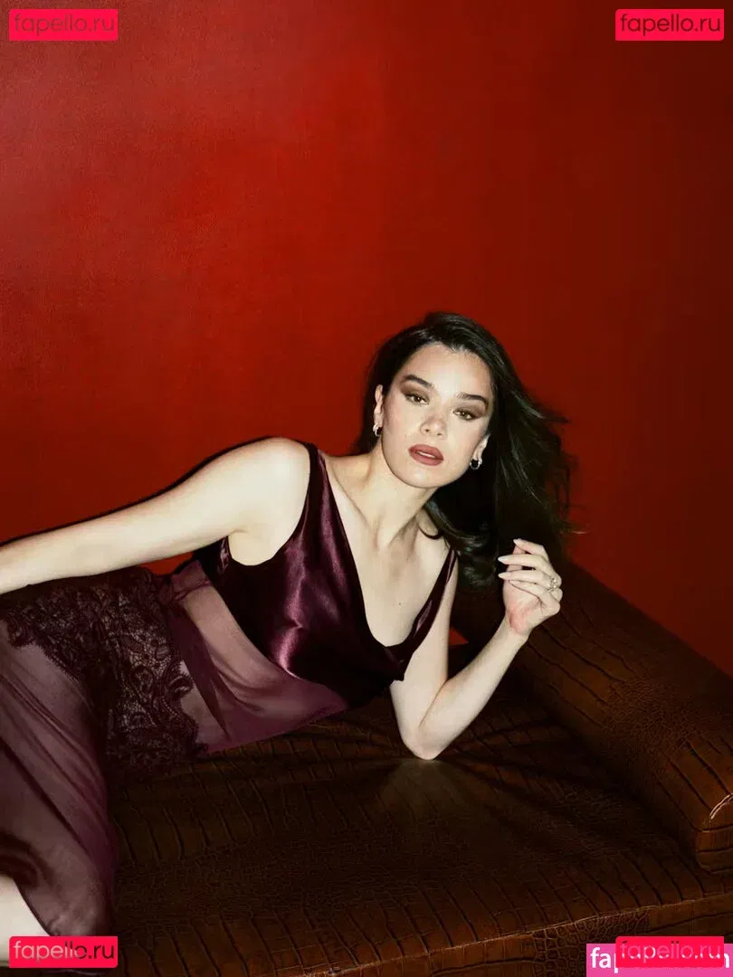 Hailee Steinfeld Onlyfans Photo Gallery 