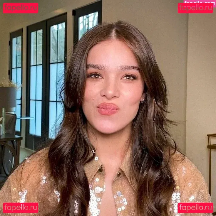 Hailee Steinfeld Onlyfans Photo Gallery 