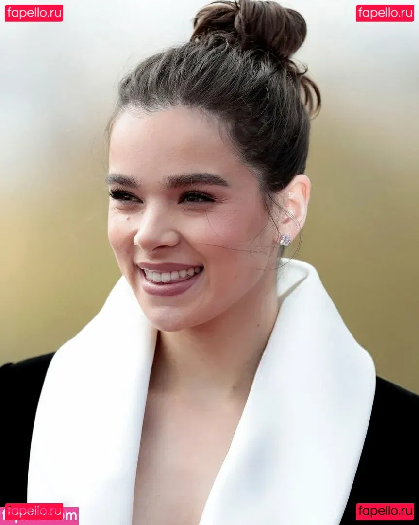 Hailee Steinfeld Onlyfans Photo Gallery 