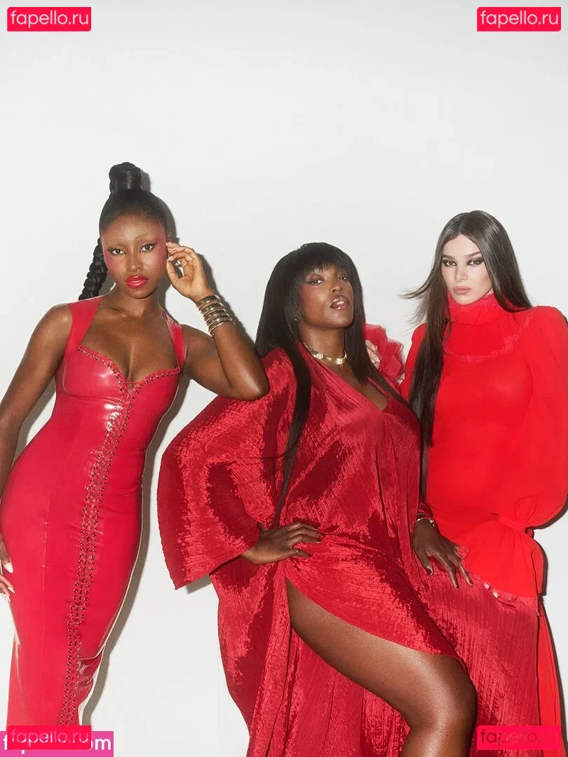 Hailee Steinfeld Onlyfans Photo Gallery 