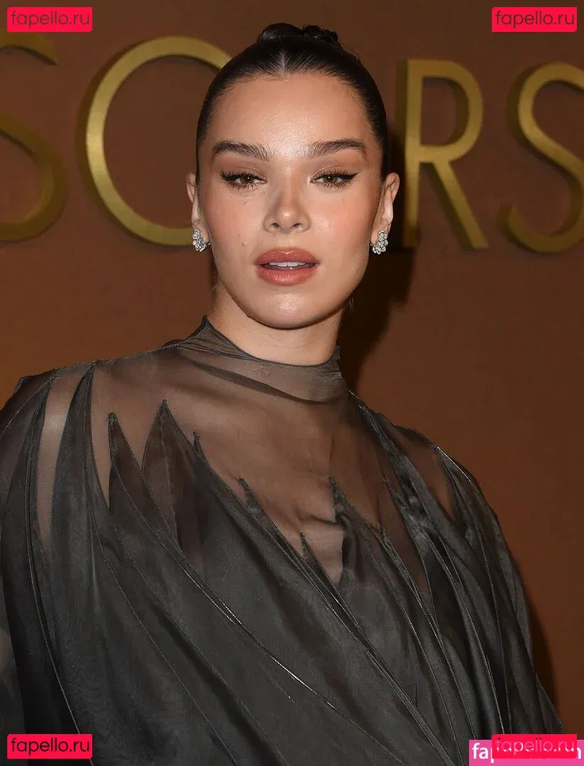 Hailee Steinfeld Onlyfans Photo Gallery 