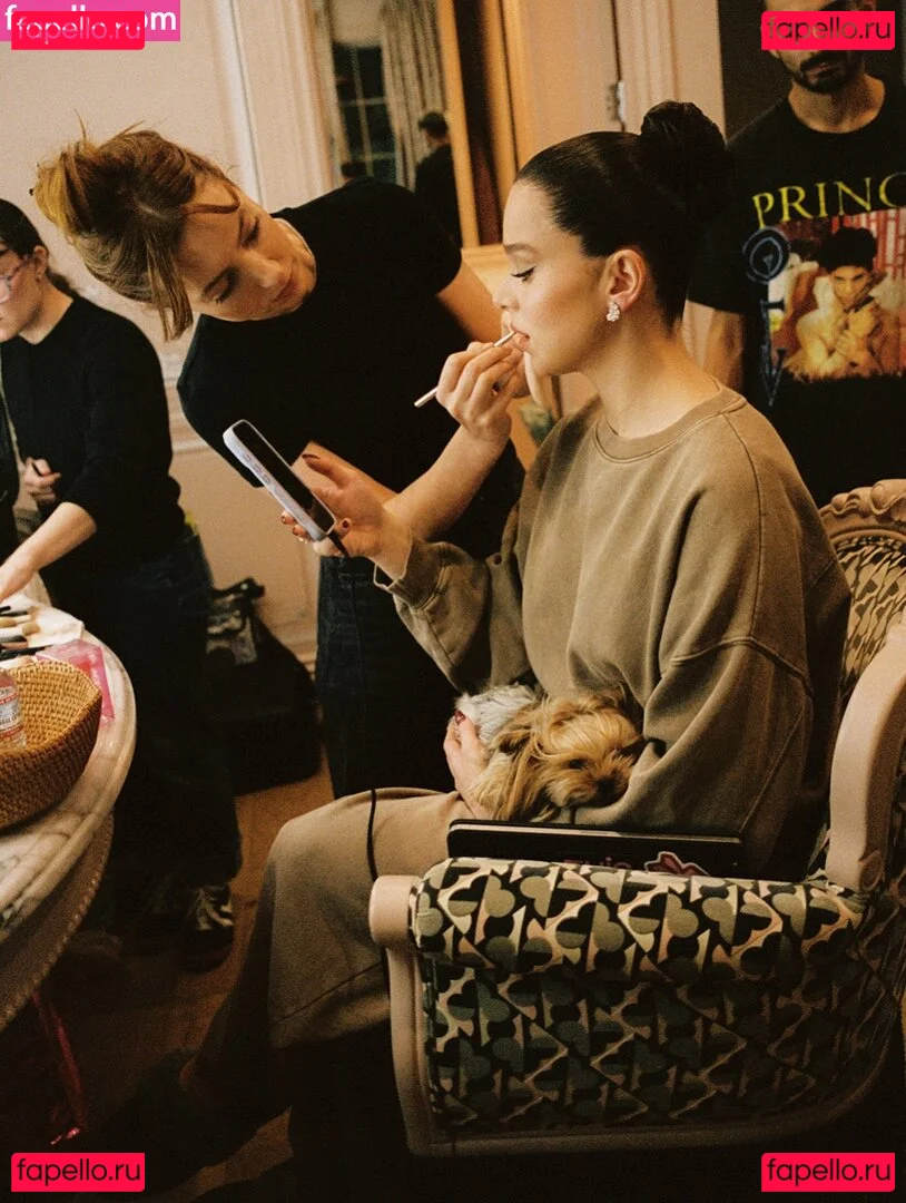 Hailee Steinfeld Onlyfans Photo Gallery 