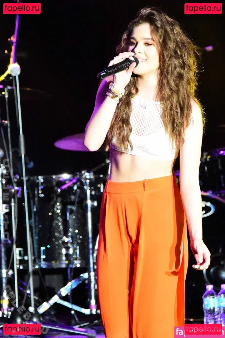 Hailee Steinfeld Onlyfans Photo Gallery 