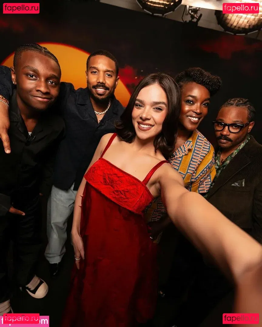 Hailee Steinfeld Onlyfans Photo Gallery 