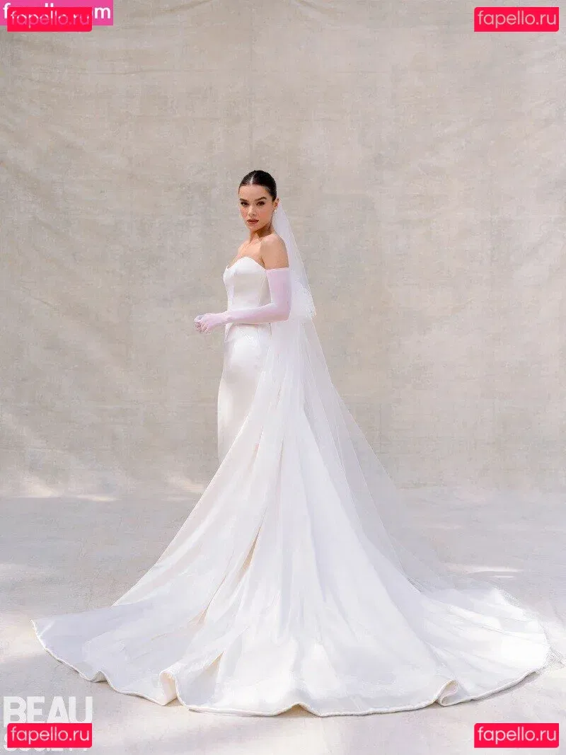 Hailee Steinfeld Onlyfans Photo Gallery 