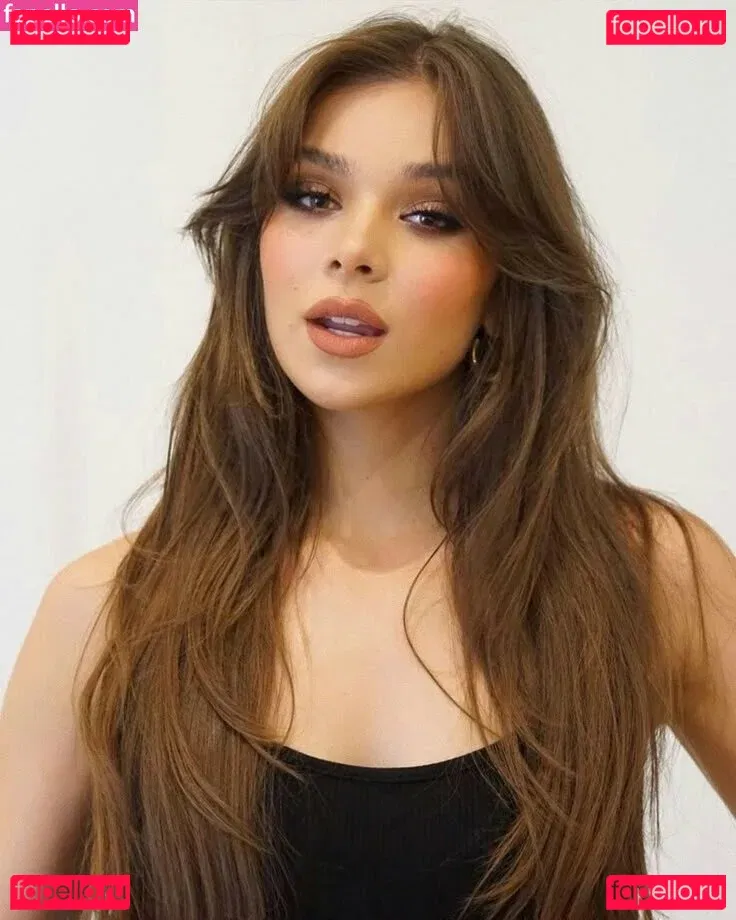 Hailee Steinfeld Onlyfans Photo Gallery 