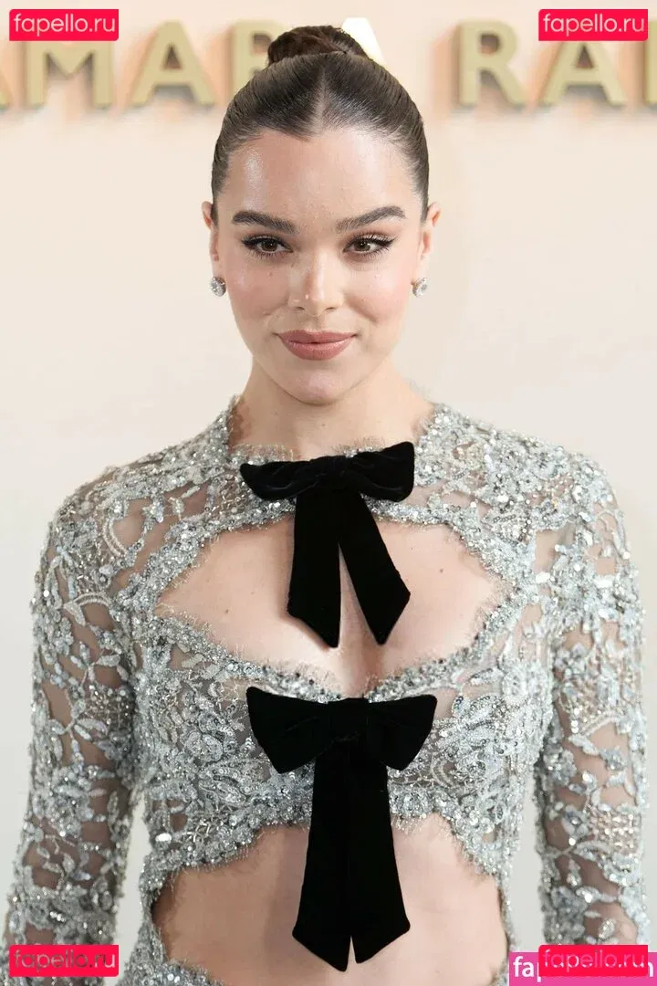 Hailee Steinfeld Onlyfans Photo Gallery 