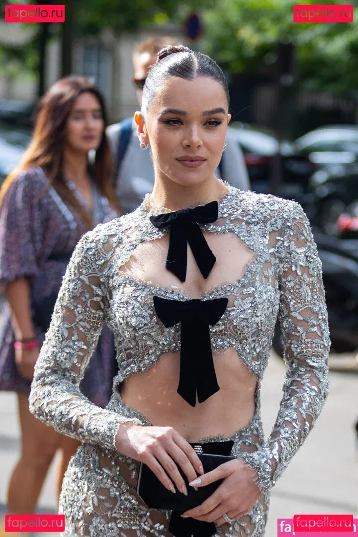 Hailee Steinfeld Onlyfans Photo Gallery 