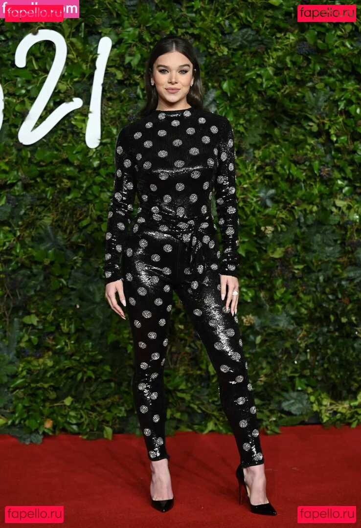 Hailee Steinfeld Onlyfans Photo Gallery 