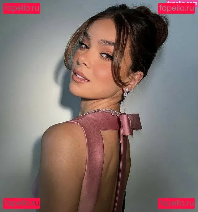 Hailee Steinfeld Onlyfans Photo Gallery 