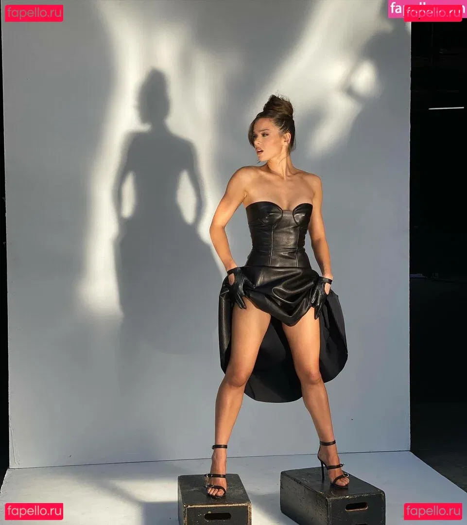 Hailee Steinfeld Onlyfans Photo Gallery 