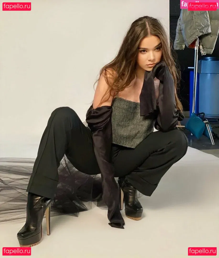 Hailee Steinfeld Onlyfans Photo Gallery 