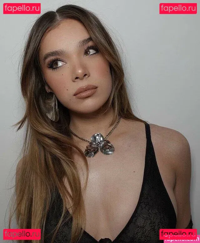 Hailee Steinfeld Onlyfans Photo Gallery 