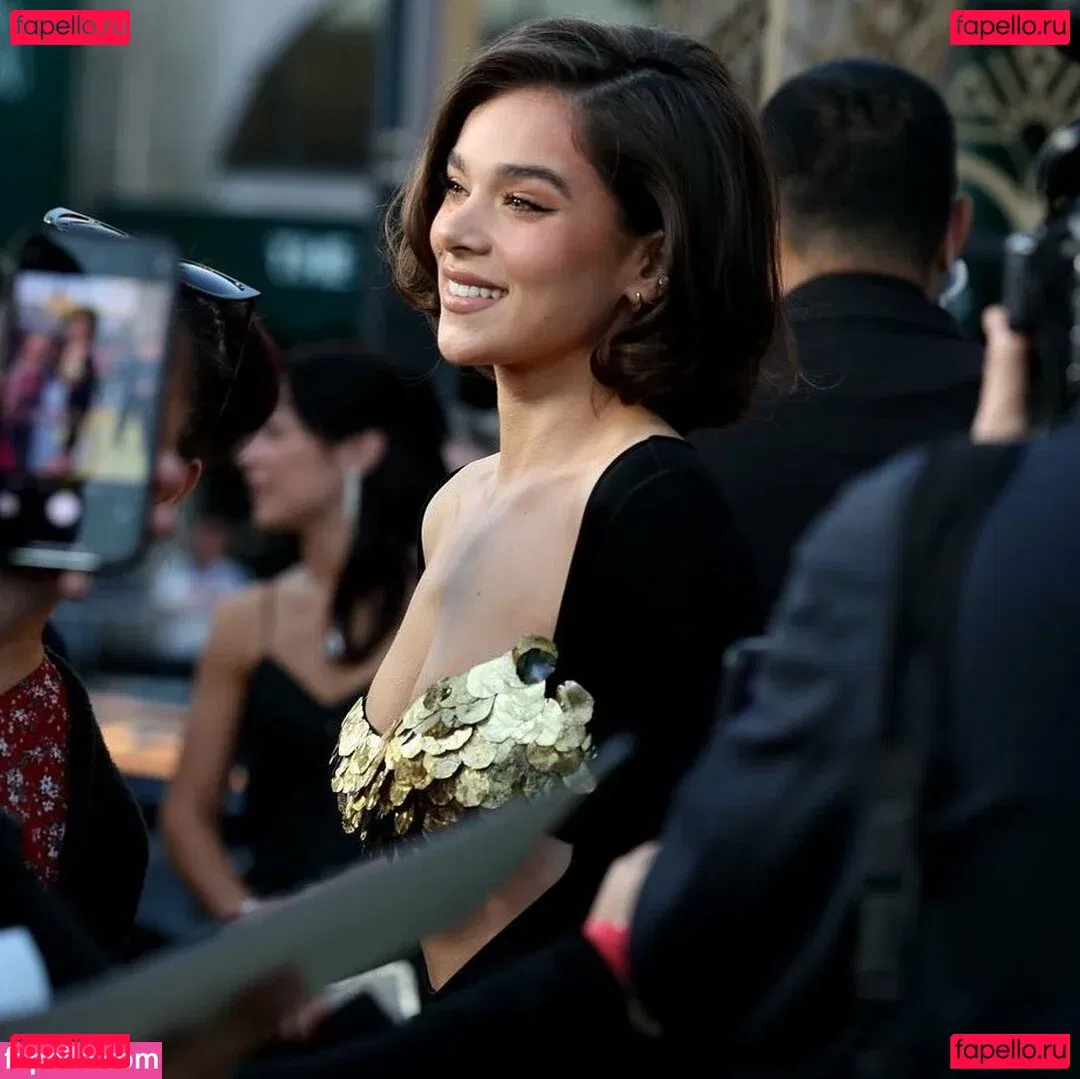 Hailee Steinfeld Onlyfans Photo Gallery 