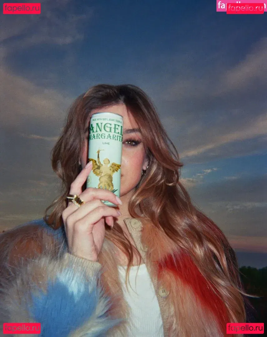 Hailee Steinfeld Onlyfans Photo Gallery 