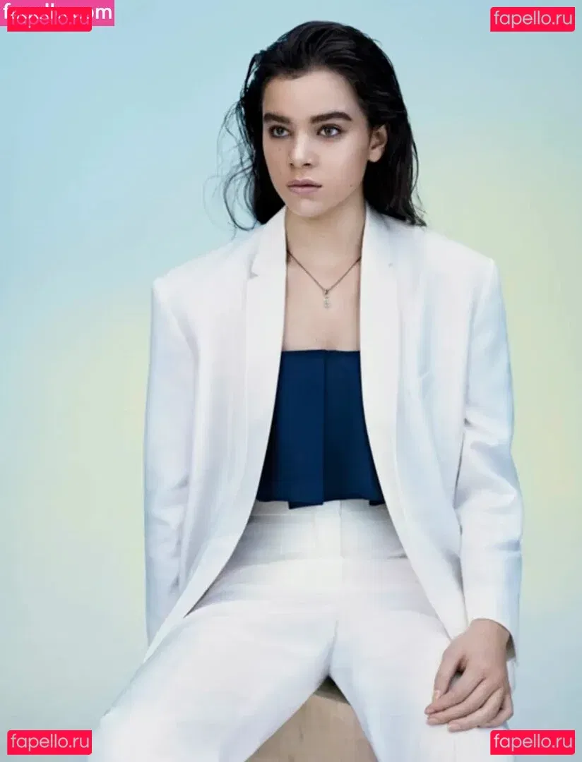 Hailee Steinfeld Onlyfans Photo Gallery 