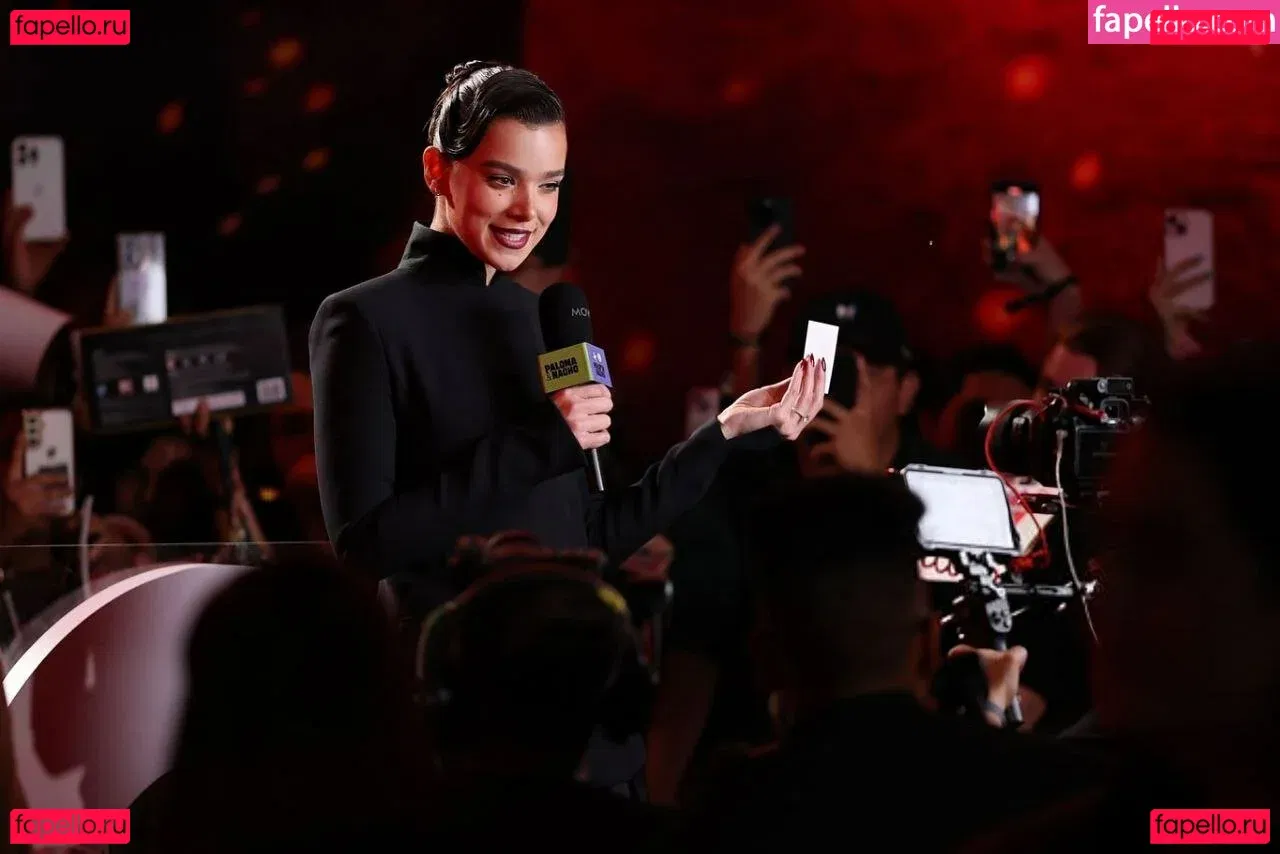 Hailee Steinfeld Onlyfans Photo Gallery 