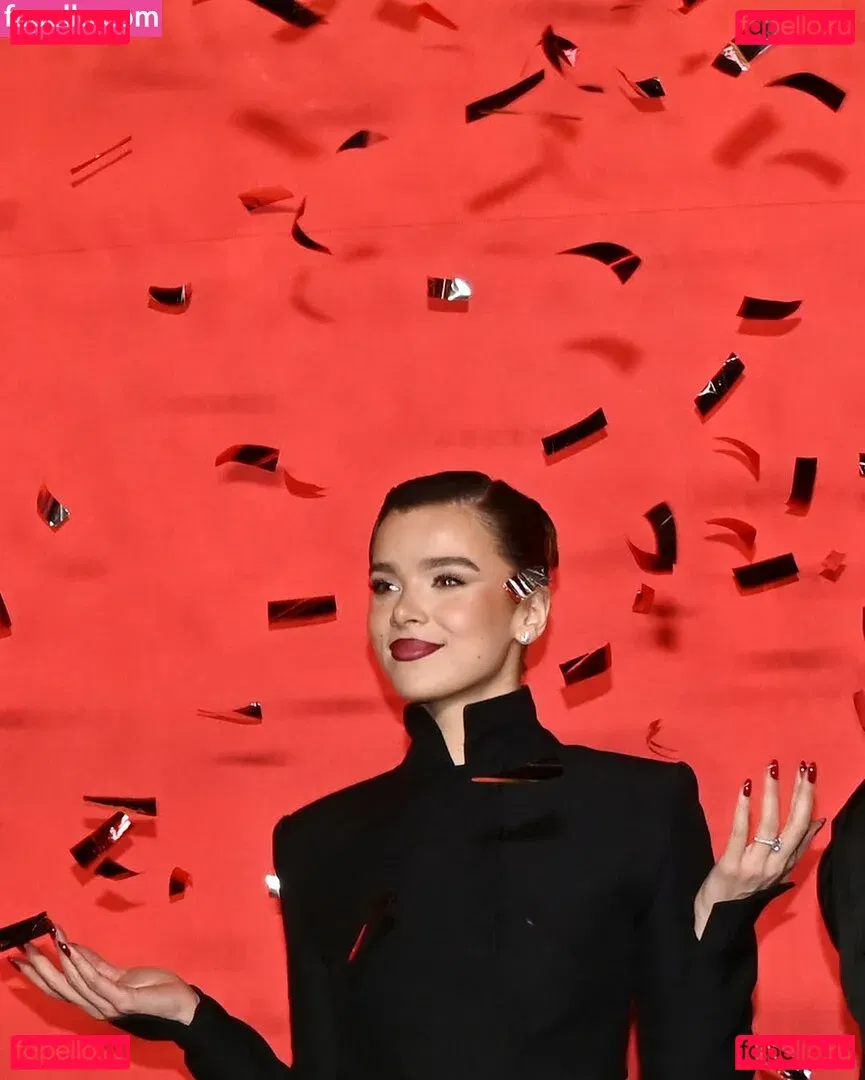 Hailee Steinfeld Onlyfans Photo Gallery 