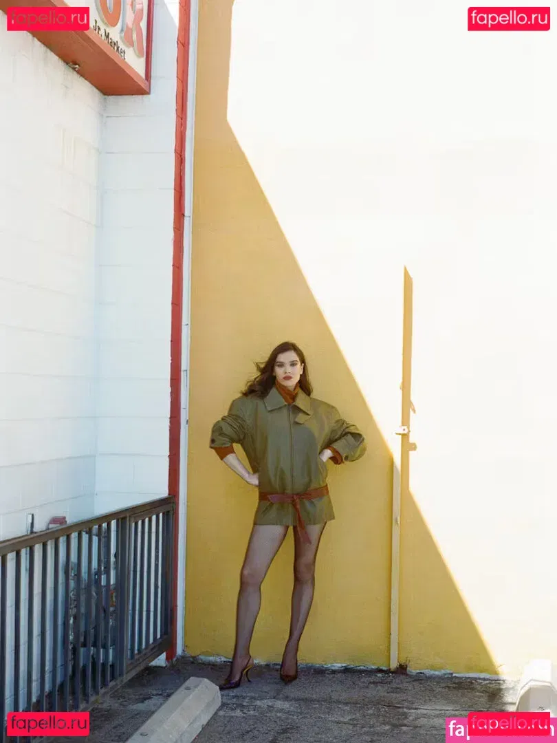 Hailee Steinfeld Onlyfans Photo Gallery 