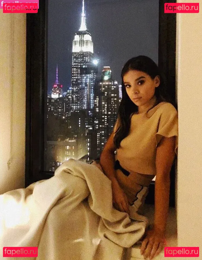 Hailee Steinfeld Onlyfans Photo Gallery 