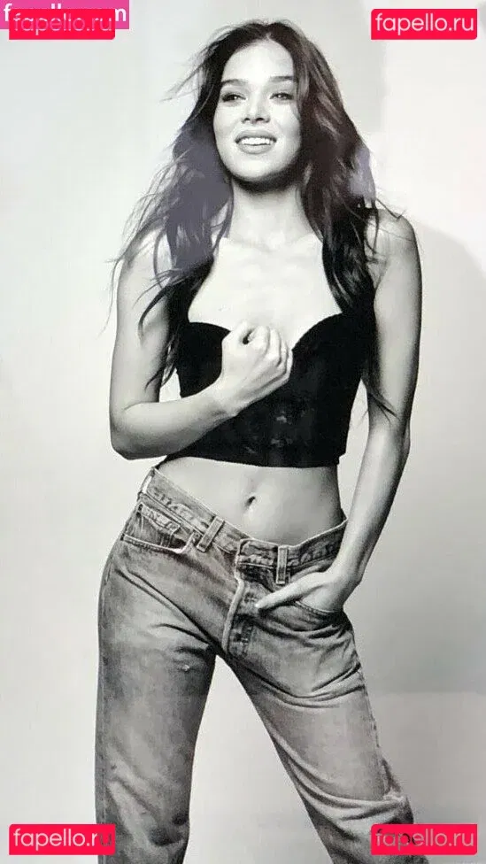 Hailee Steinfeld Onlyfans Photo Gallery 