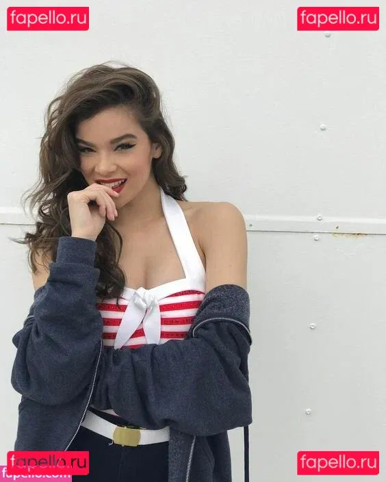 Hailee Steinfeld Onlyfans Photo Gallery 