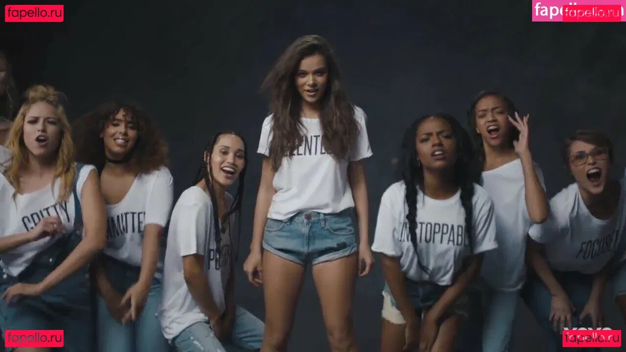 Hailee Steinfeld Onlyfans Photo Gallery 