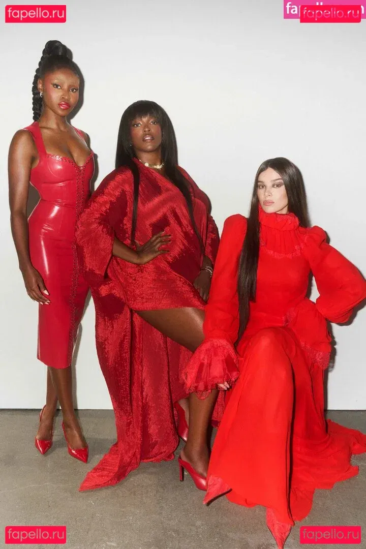 Hailee Steinfeld Onlyfans Photo Gallery 