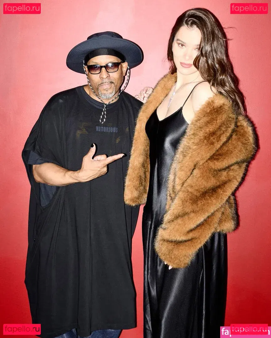 Hailee Steinfeld Onlyfans Photo Gallery 