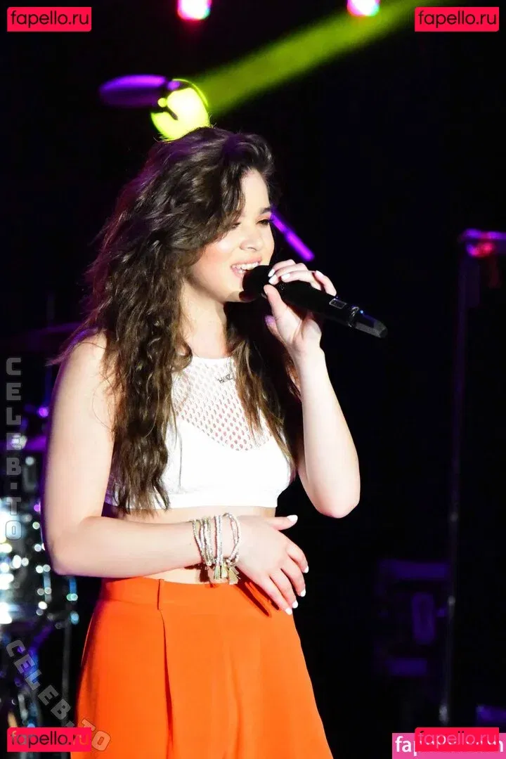 Hailee Steinfeld Onlyfans Photo Gallery 