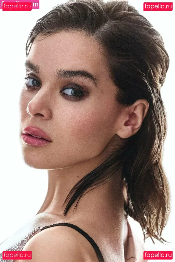 Hailee Steinfeld Onlyfans Photo Gallery 