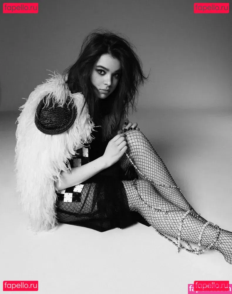 Hailee Steinfeld Onlyfans Photo Gallery 