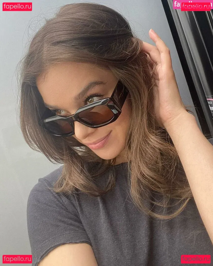 Hailee Steinfeld Onlyfans Photo Gallery 