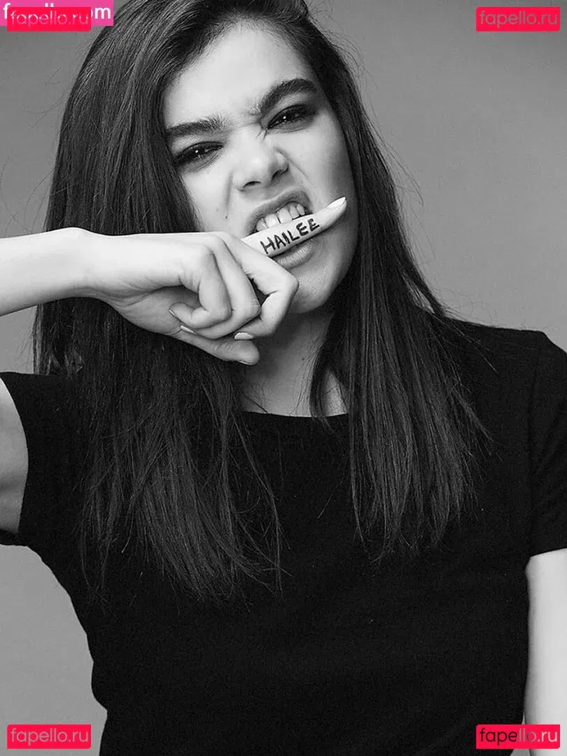 Hailee Steinfeld Onlyfans Photo Gallery 
