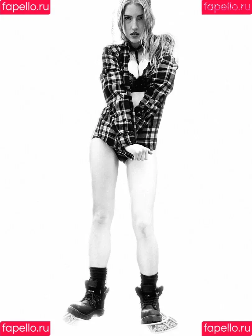 octaviared Onlyfans Photo Gallery 