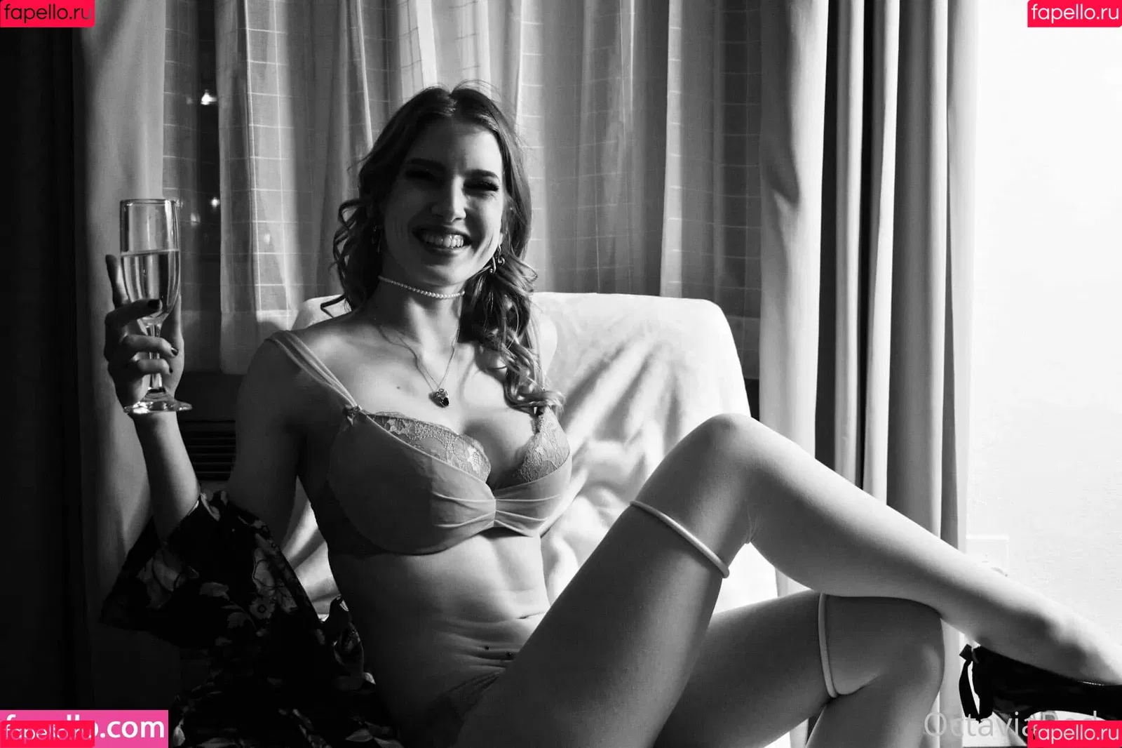 octaviared Onlyfans Photo Gallery 
