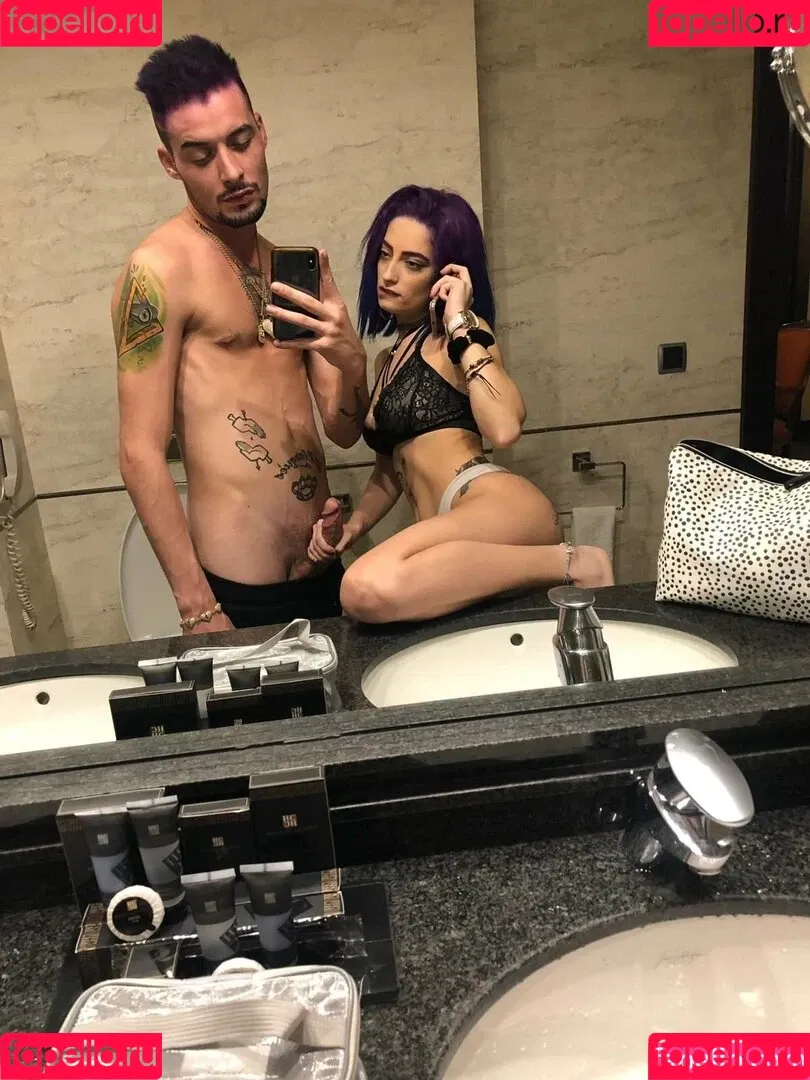 kleopwtrx Onlyfans Photo Gallery 