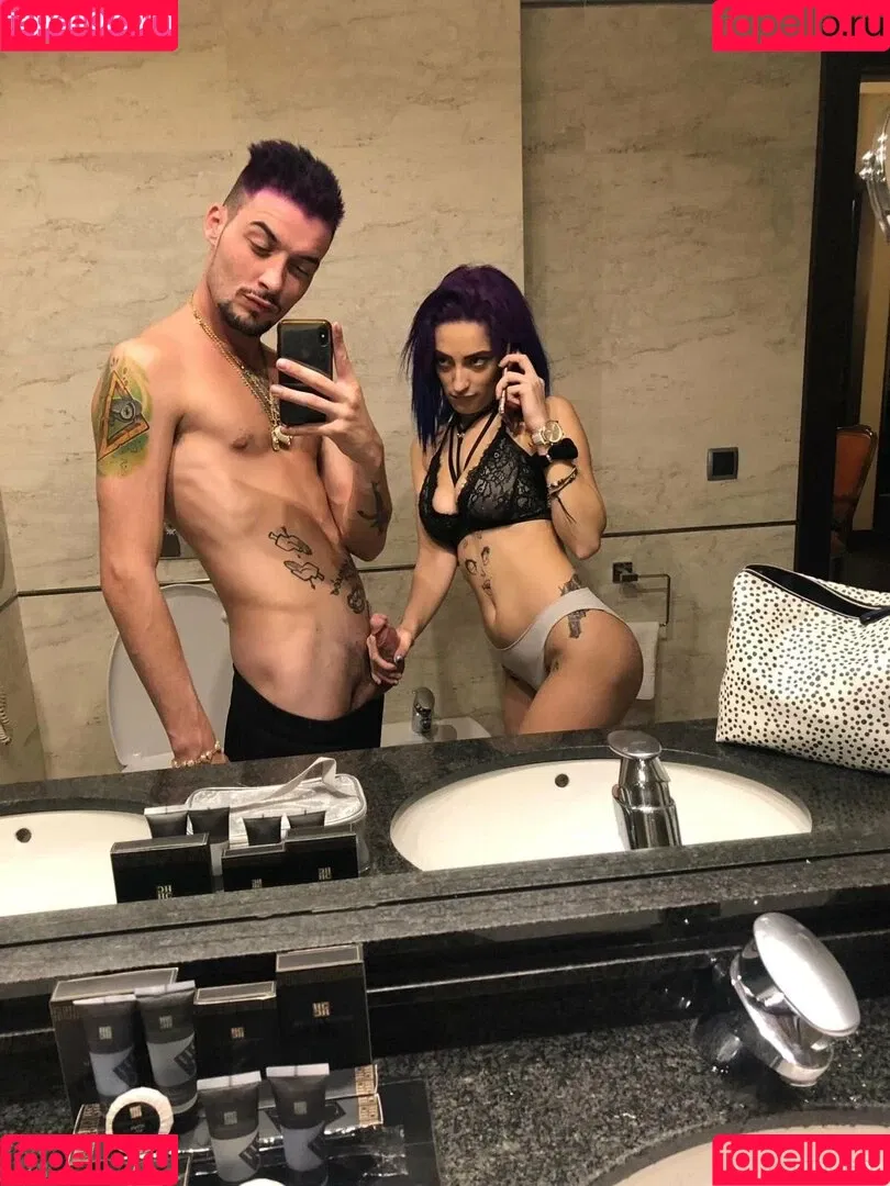 kleopwtrx Onlyfans Photo Gallery 
