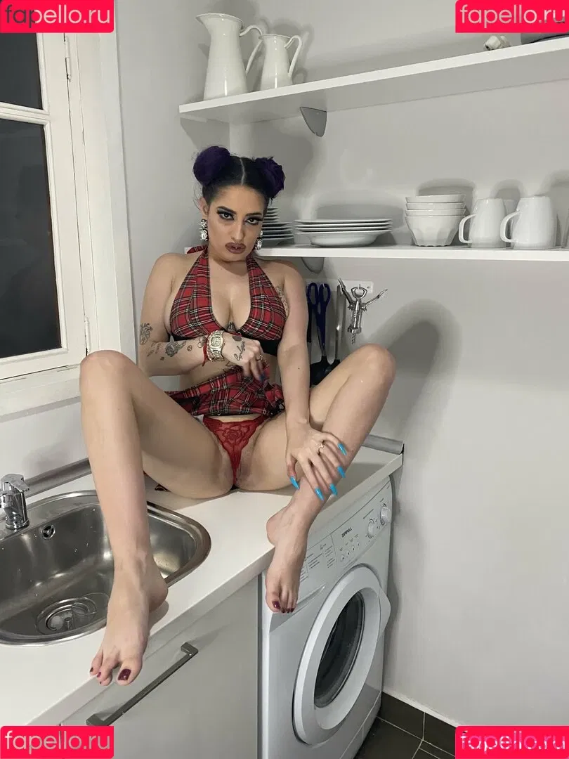 kleopwtrx Onlyfans Photo Gallery 