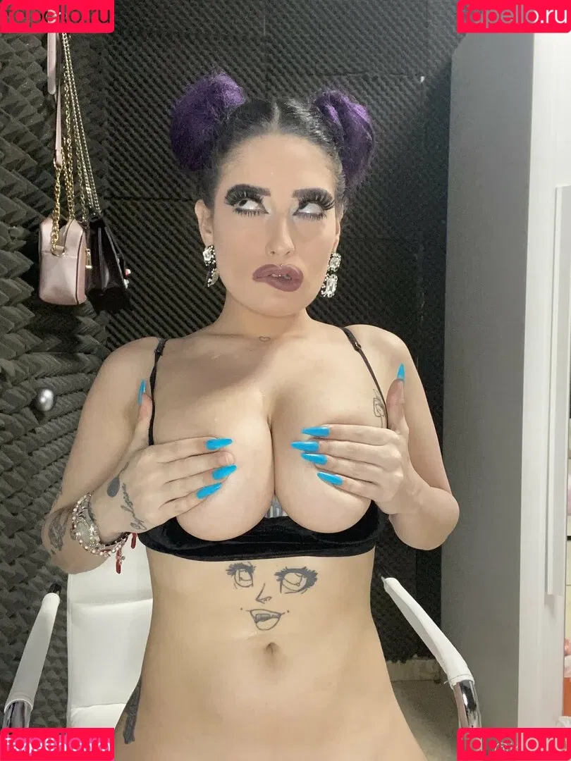kleopwtrx Onlyfans Photo Gallery 