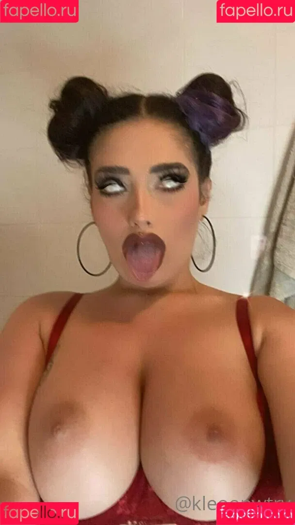 kleopwtrx Onlyfans Photo Gallery 