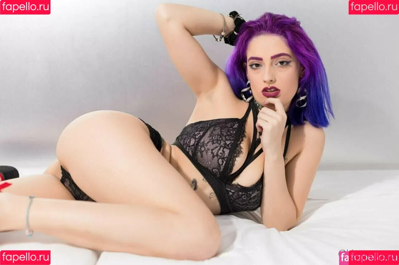 kleopwtrx Onlyfans Photo Gallery 